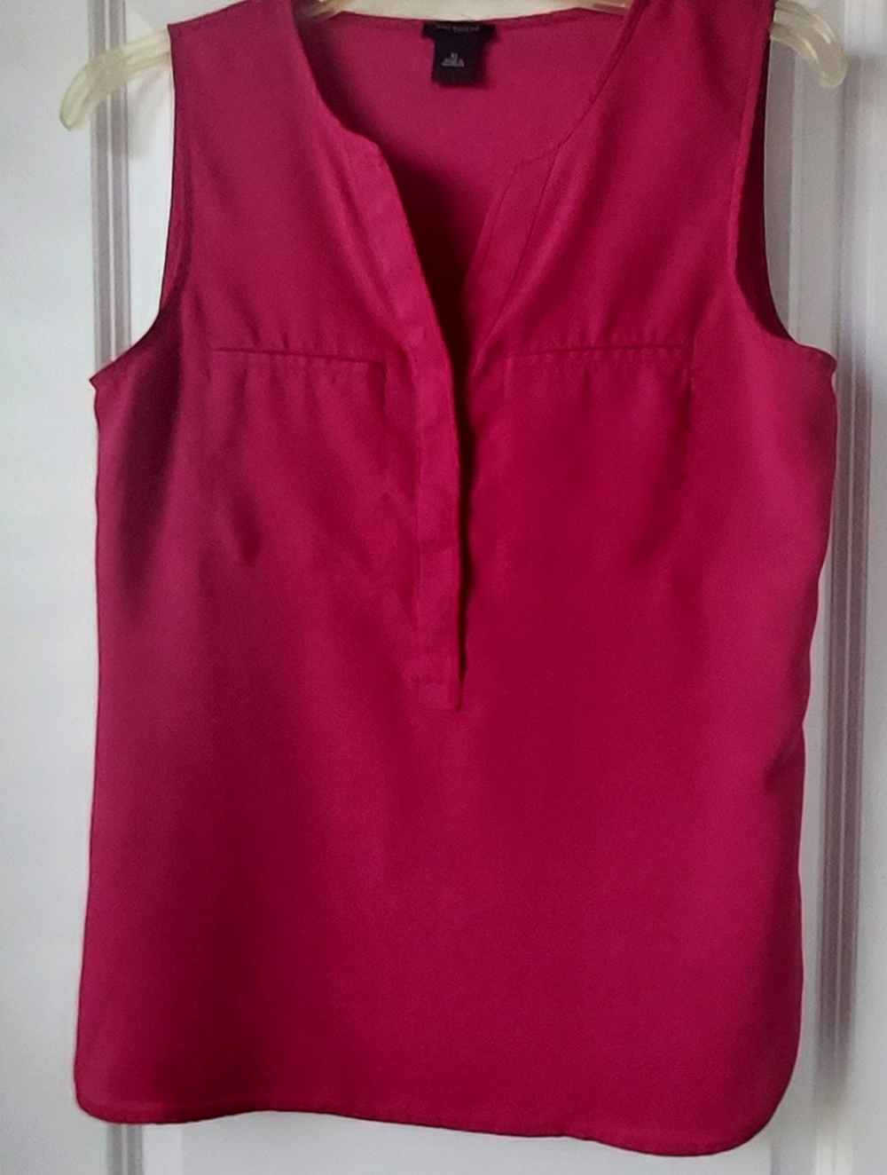 Ann Taylor Red Chiffon V Neck Sleeveless Blouse XS Popover Pockets Basic